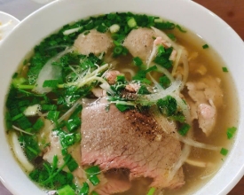 Bạn đang tìm nơi mua chả tép bún bò Huế sỉ TpHCM ngon chất lượng?
