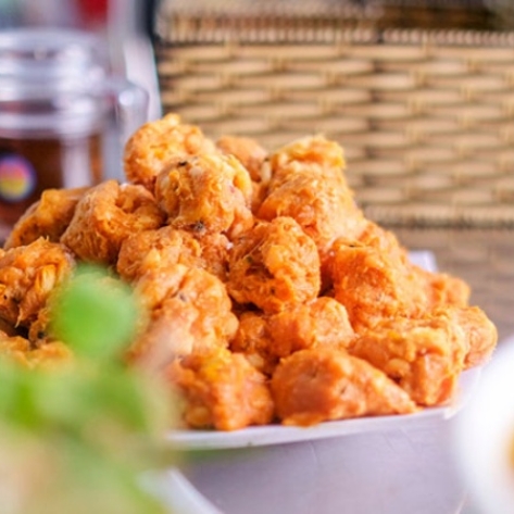 VÌ SAO CHẢ CUA ĐƯỢC NHIỀU QUÁN ĂN ƯA CHUỘNG?